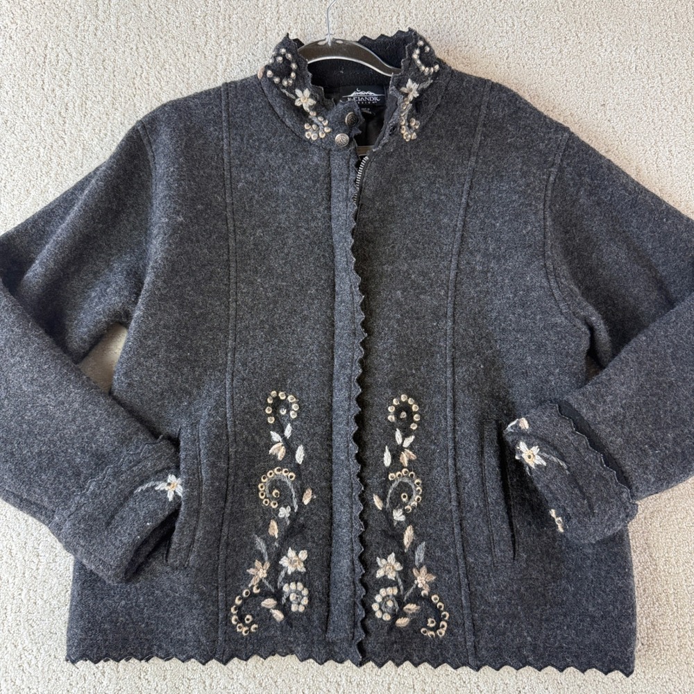Icelandic Design Wool Jacket Women L Grey Floral Embroidered Full Zip Scallop